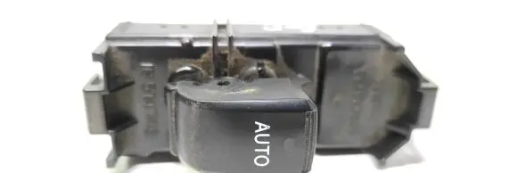 Toyota Corolla Verso E121 Electric window control switch 8403013030