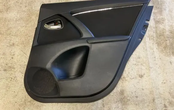 Toyota Avensis T270 Rear door card panel trim 6763805050