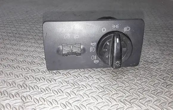 Skoda Fabia Mk1 (6Y) Light switch