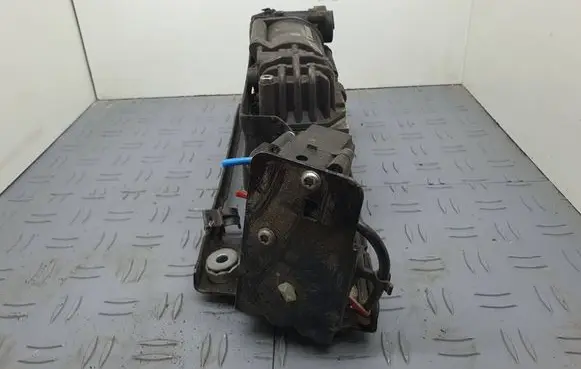 BMW 5 F10 F11 Air suspension compressor/pump 6794465 24449710 4154034160