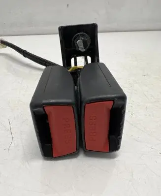 KIA Ceed Middle seatbelt buckle (rear) 