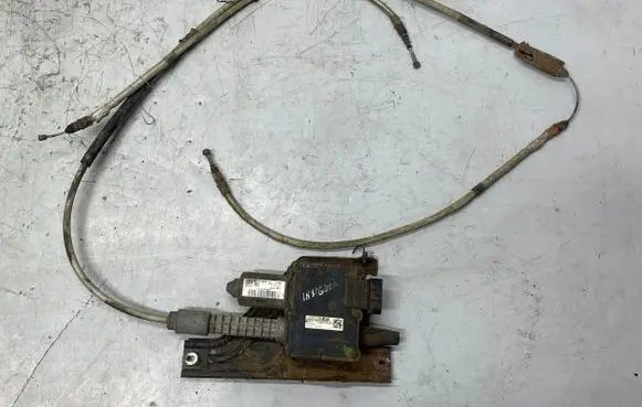 Opel Insignia A Hand brake control module 13310023