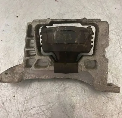 Ford Focus Engine mounting bracket 3M51-6F012-BK