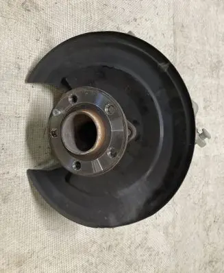 Volvo XC40 Rear wheel hub spindle/knuckle 32246251