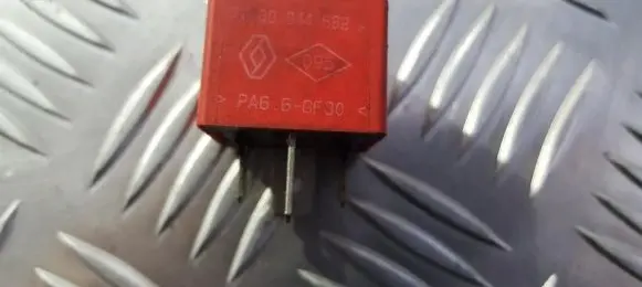 Opel Vivaro Other relay 7700844682