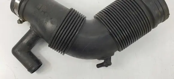 Skoda Roomster (5J) Air intake duct part 6R0129654C