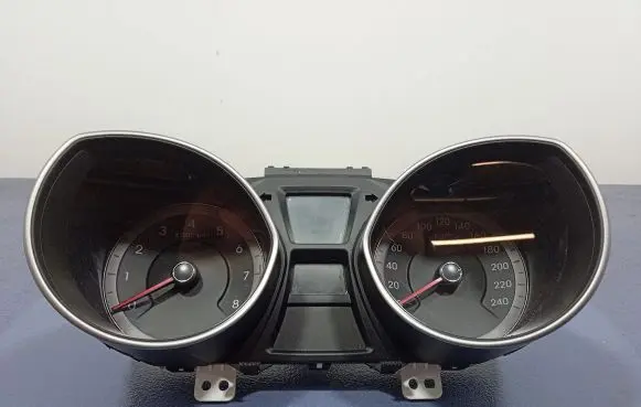 Hyundai i30 Speedometer (instrument cluster) 94004-A6000