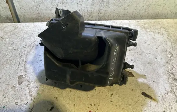 Nissan Juke I F15 Air filter box 1KB2A