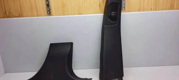 Jeep Grand Cherokee (B) pillar trim (top) 1GT14DX9AE 1GG58DX9AB B8243570