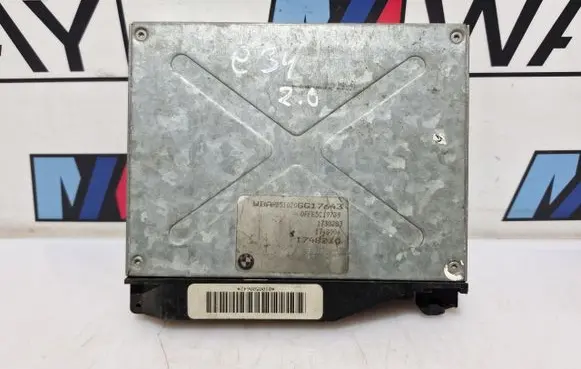 BMW 5 E34 Engine control unit/module ECU 1748006
