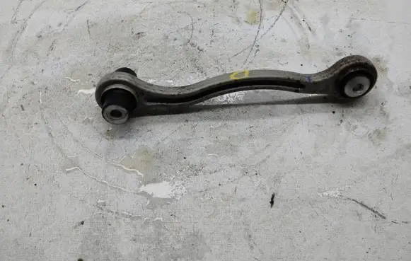 Mercedes-Benz C W205 Rear control arm 20402