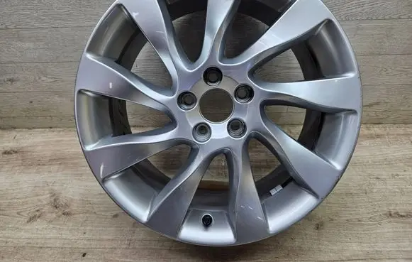 Volvo V60 R18 alloy rim 31302110
