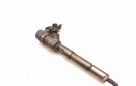 Opel Corsa E Fuel injector 0445110618