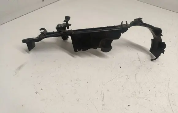 Audi Q7 4L Timing belt guard (cover) 057109133T