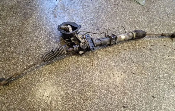 Nissan Micra Steering rack