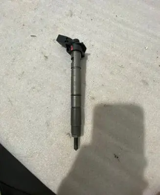Audi Q7 4L Fuel injector 0445115052