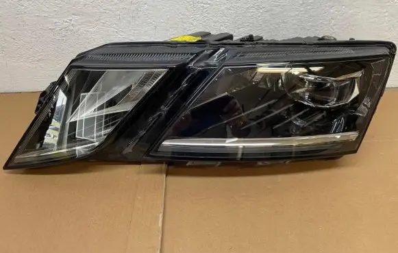 Skoda Octavia Mk3 (5E) Headlight/headlamp 5E1941015F