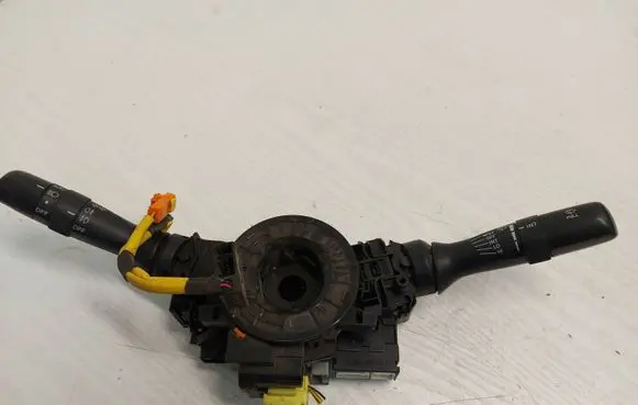 Lexus IS 220D-250-350 Wiper turn signal indicator stalk/switch