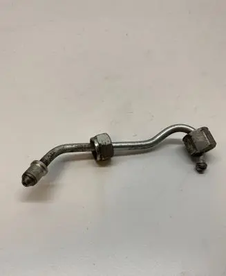 BMW 7 F01 F02 F03 F04 Fuel injector supply line/pipe 