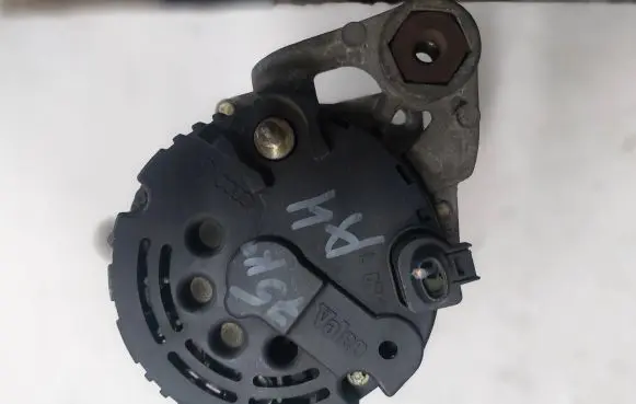 Audi A4 S4 B5 8D Generator/alternator 06B903016D SG9B010 2542225A