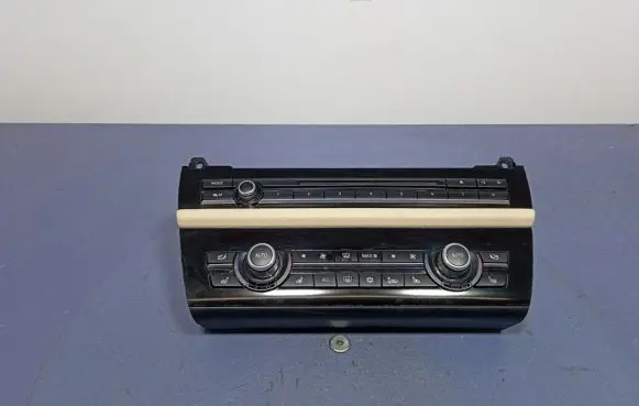 BMW 5 F10 F11 Climate control unit 9233631