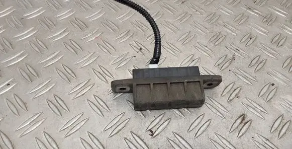 Toyota Urban Cruiser (XP110) Tailgate opening switch 