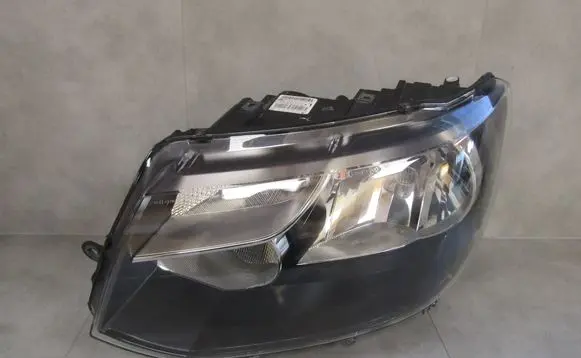 Volkswagen Transporter - Caravelle T5 Headlight/headlamp 7E1941015H 030125430100 LE08A6194