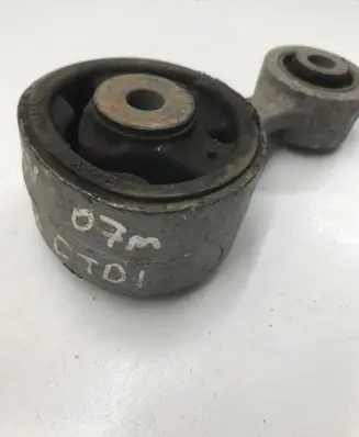 Honda CR-V Engine mount bracket 089007