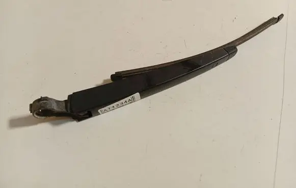 Volkswagen Cross Polo Rear wiper blade arm 