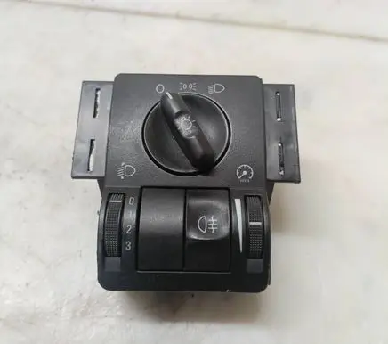 Opel Corsa C Light switch 09114384