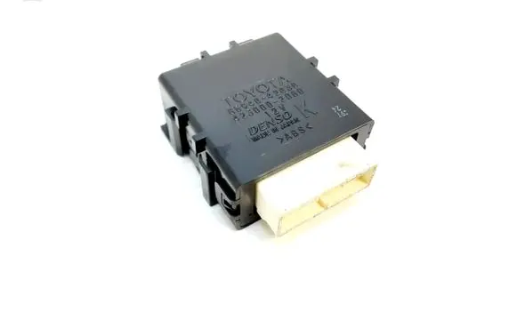 Toyota RAV 4 (XA40) Window wiper relay 8594042030