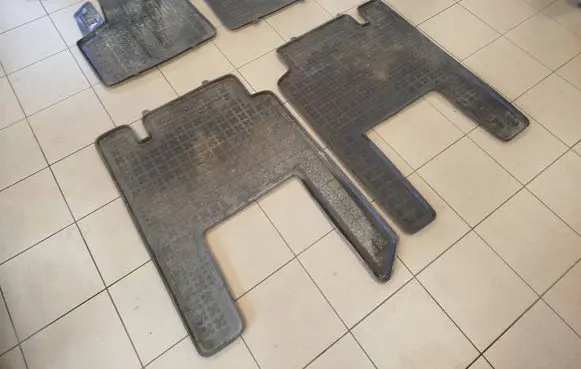 Chrysler Town u0026 Country V Car floor mat set 