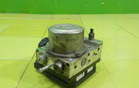 Nissan Juke I F15 ABS Pump 47660BV80A ZP47
