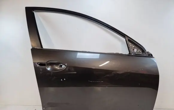 Mazda 3 II Front door
