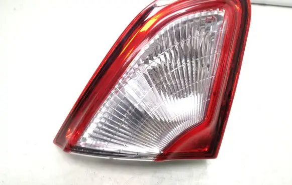 Nissan Qashqai+2 Tailgate rear/tail lights 89503189