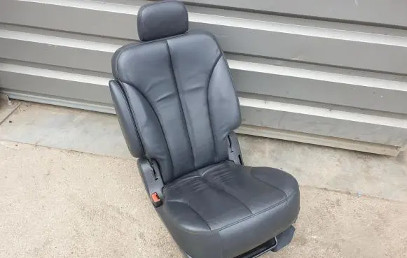 Chrysler Pacifica Seat set 