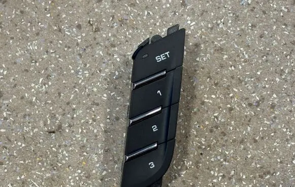 Porsche Macan (95B) Seat memory switch 95B959856A
