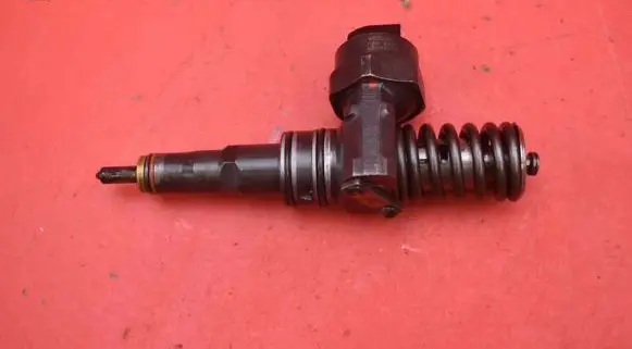 Seat Alhambra (Mk1) Fuel injector 038130073AC