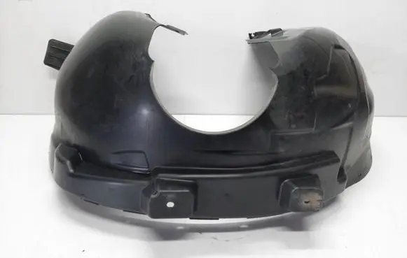 Volvo XC40 Front arch trim 32260181
