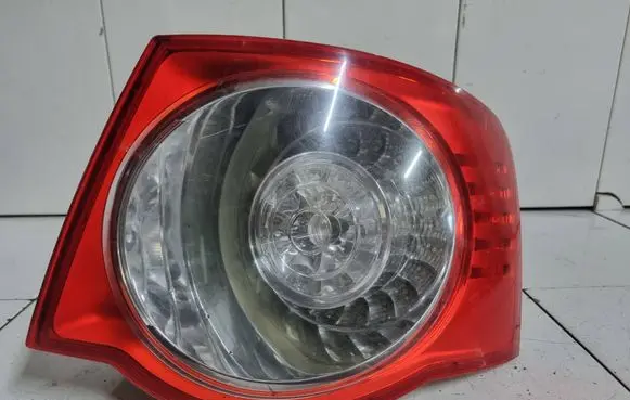 Volkswagen Jetta V Rear/tail lights 1K5945096G 983132