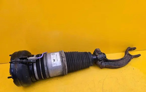 Porsche Macan (95B) Front air suspension shock absorber 95B616039B