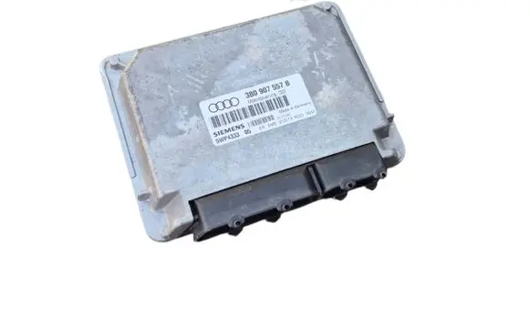 Audi A4 S4 B5 8D Engine control unit/module 3B0907557B 5WP4333