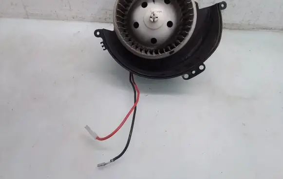 Opel Astra H Heater fan/blower 52421335