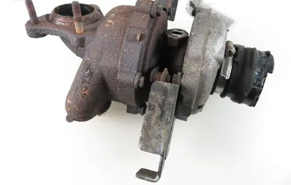 Ford Focus Turbo 7G9Q6K692BB