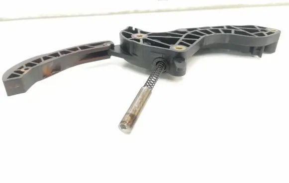 Mercedes-Benz E W211 Slide rail for timing chain A2710300763 7e6nf2940001