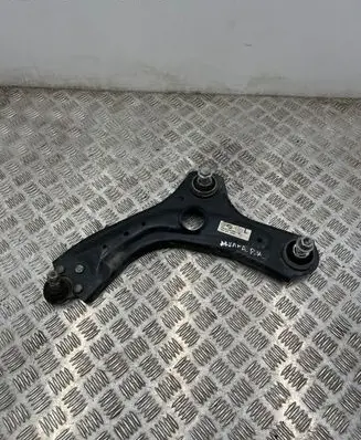 Renault Arkana Front lower control arm/wishbone 545010016R 194231430