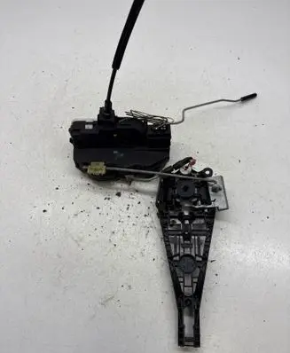 Opel Insignia A Front door lock 10H181