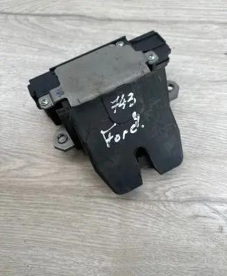 Ford Focus Tailgate/trunk/boot lock/catch/latch 3M51R442A66CA