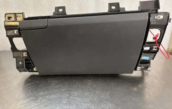 Renault Trafic III (X82) Other center console (tunnel) element 685005960R