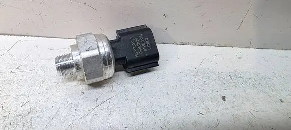 Nissan Qashqai J12 Air conditioning (A/C) pressure sensor 921367866R